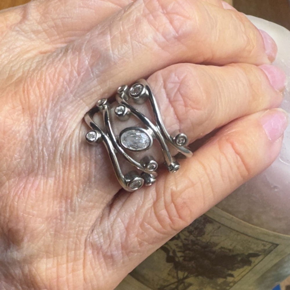 NEW Sterling Silver 925 stamped stacked ring with beautiful clear stones. Size 6 - Picture 14 of 16